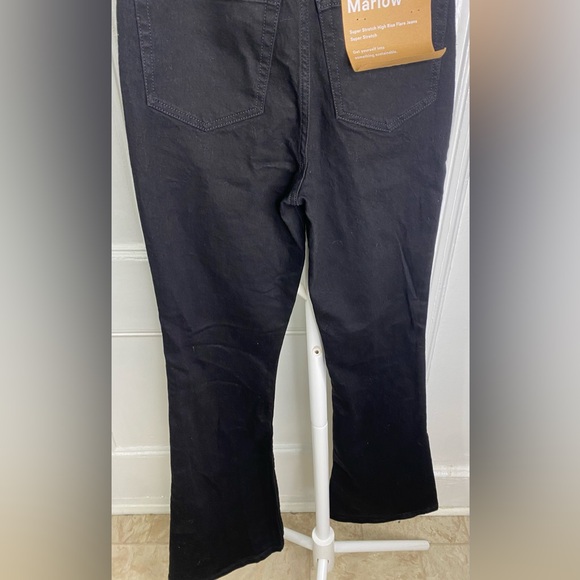 NWT REFORMATION Marlow Super Stretch High Rise Flare
Jeans - Picture 5 of 10